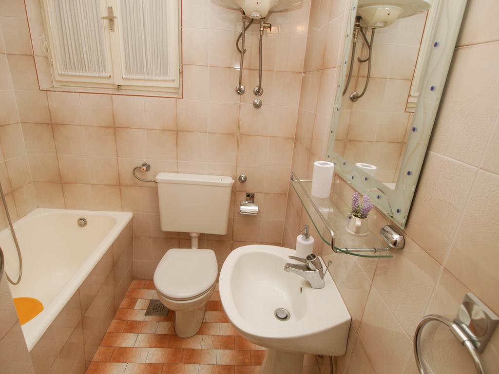 Apartments And Rooms Villa Dona Makarska Dış mekan fotoğraf