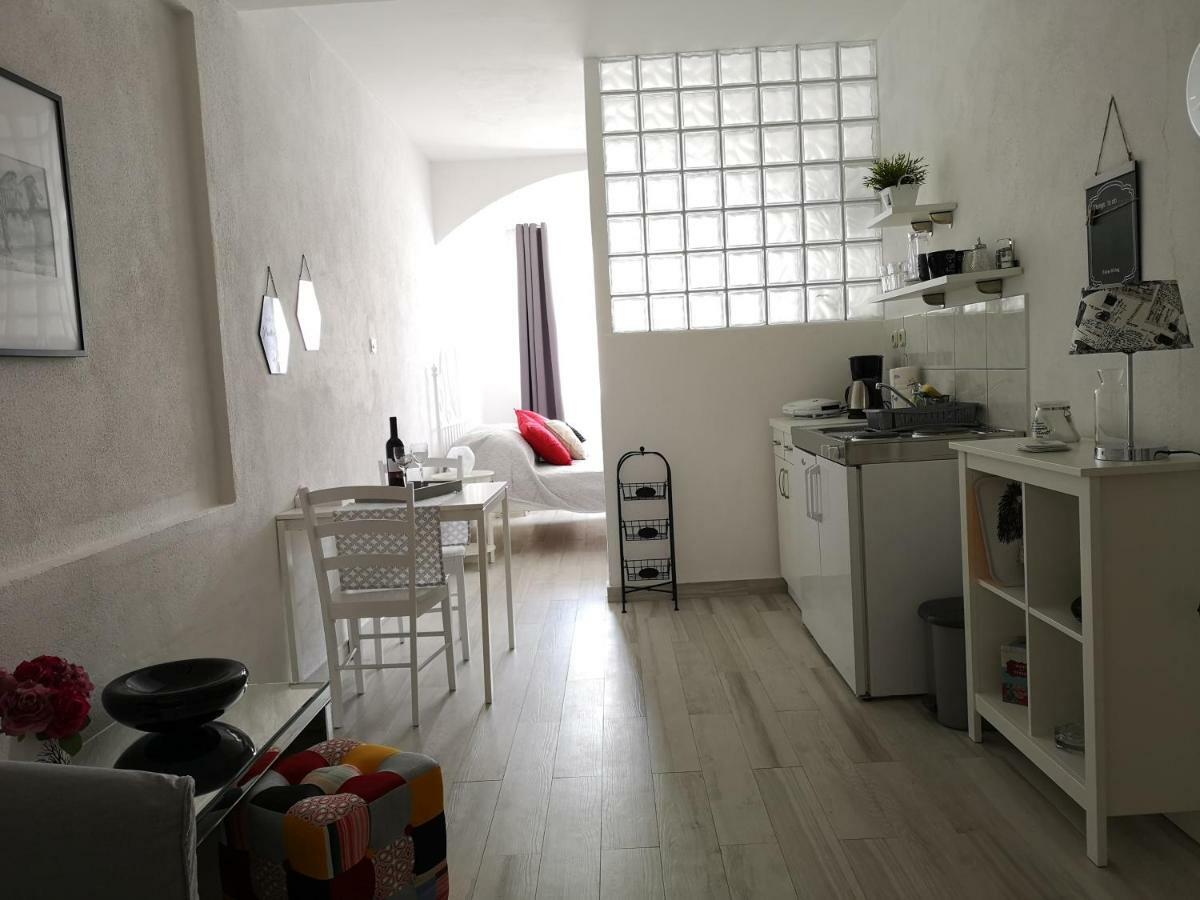 Apartments And Rooms Villa Dona Makarska Dış mekan fotoğraf